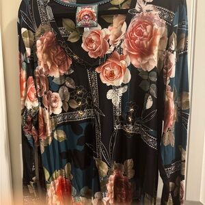 Johnny was floral v-neck top size XXL